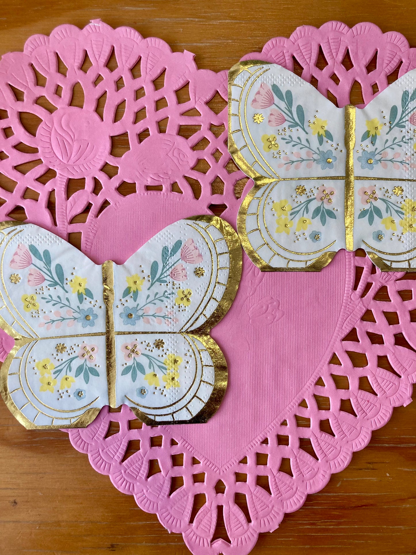 Floral 🌸 Butterfly🦋  -  16 Servilletas