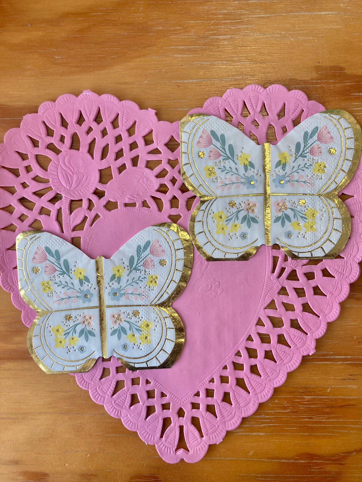 Floral 🌸 Butterfly🦋  -  16 Servilletas