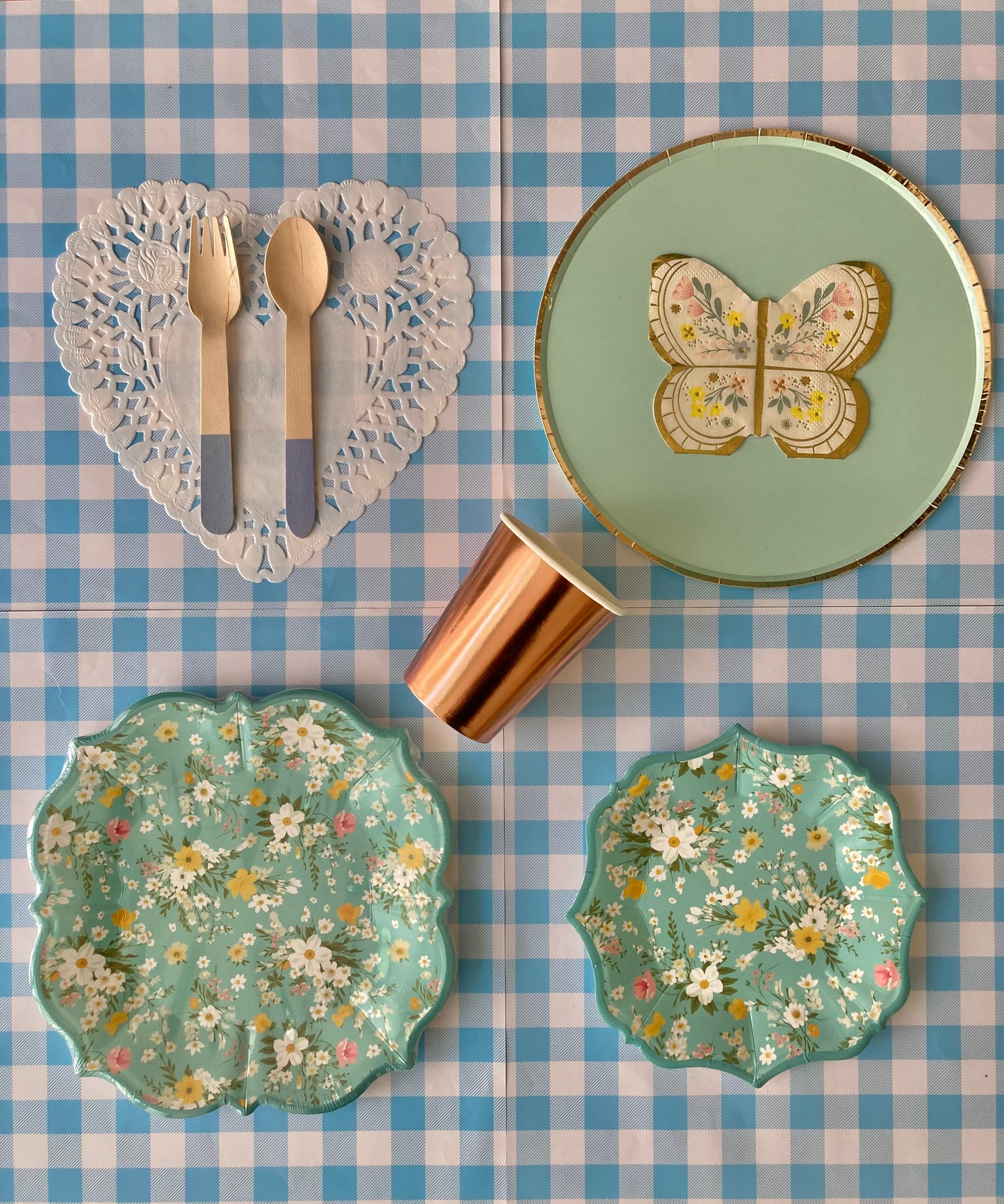 KIT DE PRIMAVERA 1🌸    Vajilla para 20 personas